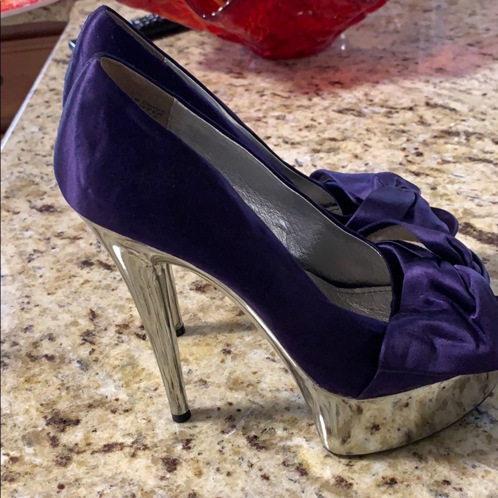 Wild pair Platform shoes